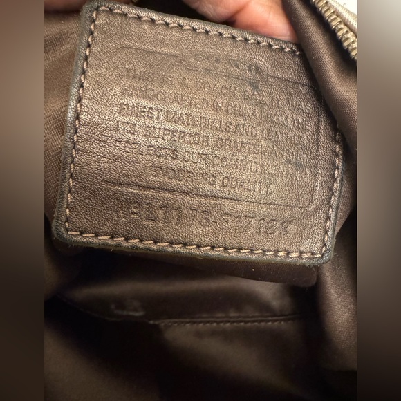 Coach shoulder bag - Picture 5 of 13